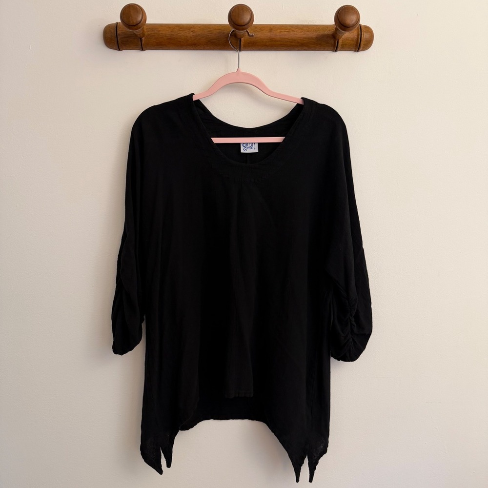 Oh My Gauze Black Cotton Crinkle Gauze Ruched Sleeve Sharkbite Hem Top Size 2
